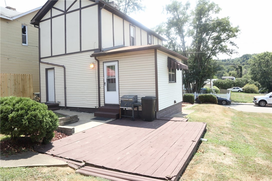 213 2nd Ave