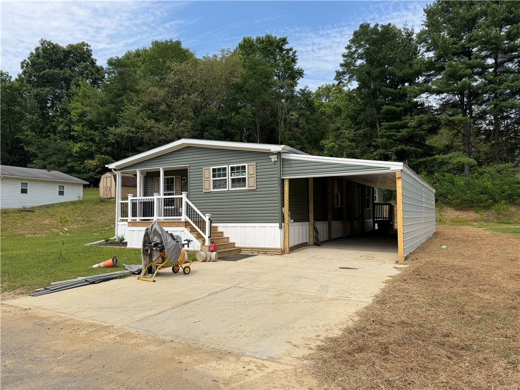 235 Sunnyhill