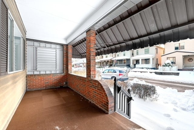 727 Vermont Ave