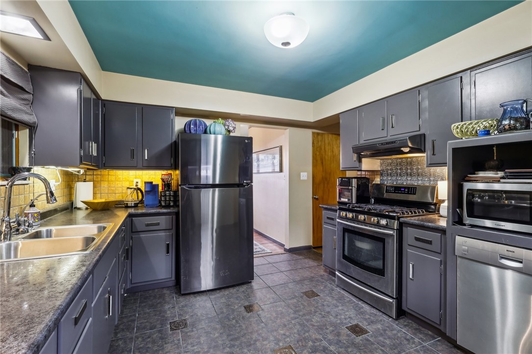 2364 Sheffield Rd Rd, Aliquippa, Pennsylvania image 11
