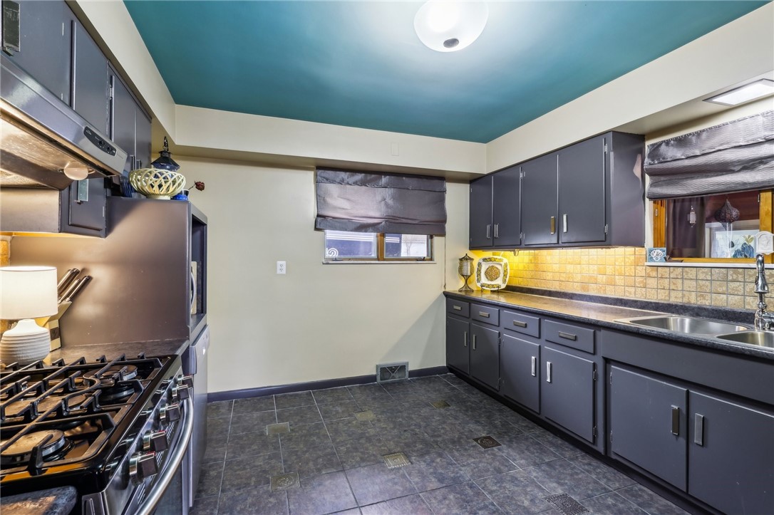 2364 Sheffield Rd Rd, Aliquippa, Pennsylvania image 10
