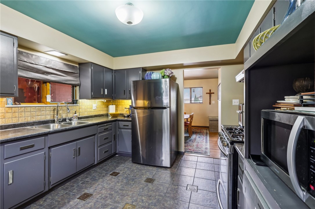 2364 Sheffield Rd Rd, Aliquippa, Pennsylvania image 12