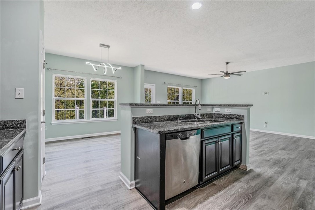 South Fayette, Pennsylvania 15057, United States, 3 Bedrooms Bedrooms, ,3 BathroomsBathrooms,Residential,Active,210188