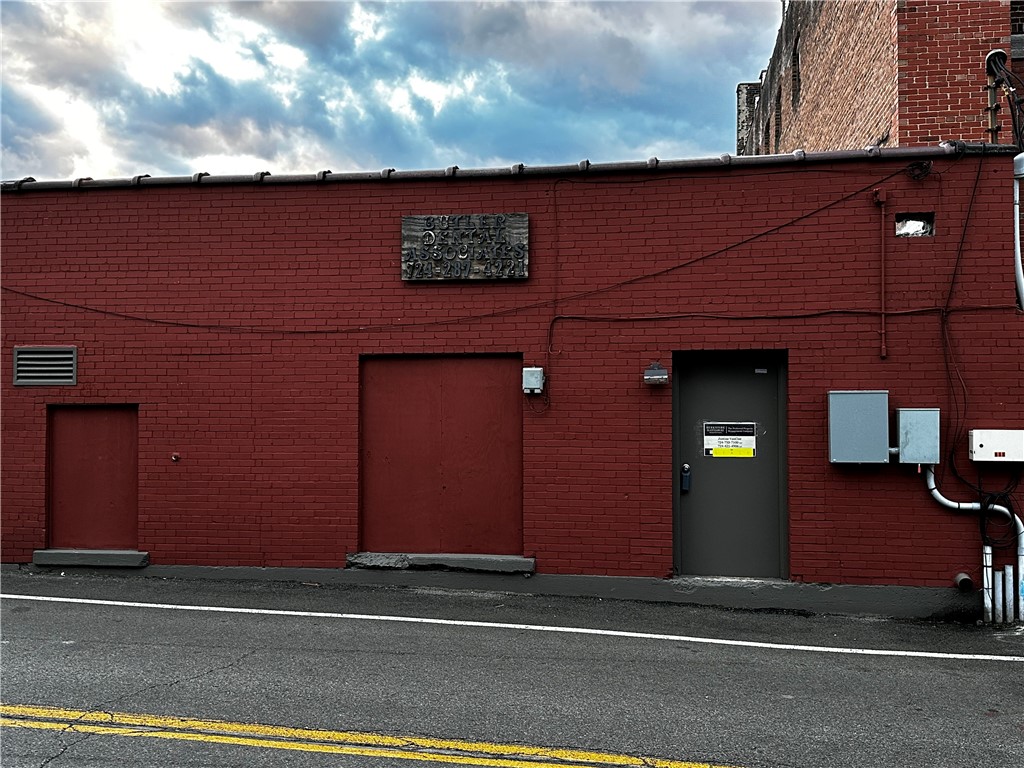 City Of But NE, Pennsylvania 16001, United States, ,3 BathroomsBathrooms,Residential,Active,2833