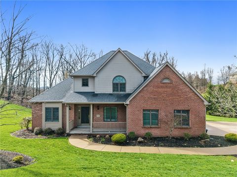 Photo of 535 Dorchester Dr, Seven Fields, PA 16046 (MLS # 1748572)