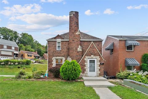 Photo of 105 Kaplan Ave, Pittsburgh, PA 15227 (MLS # 1747283)