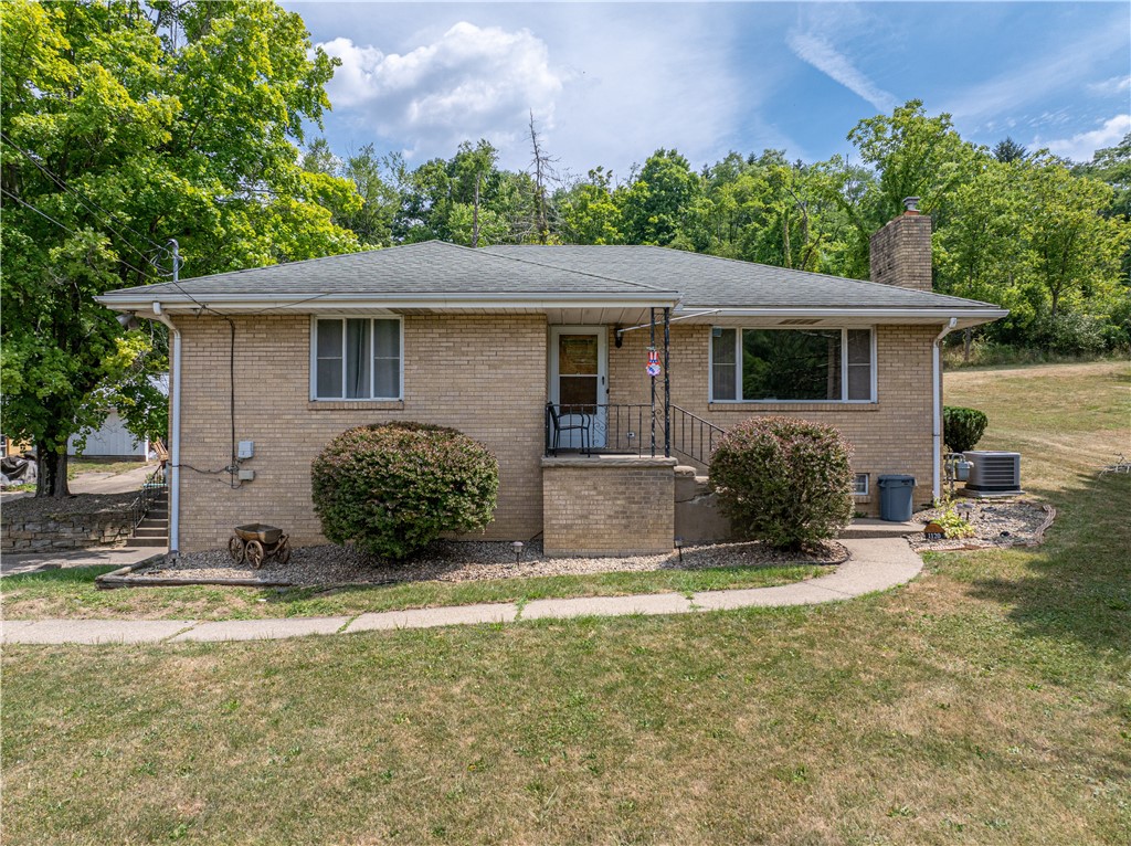 Photo 1 of 47 — 1120 Henderson Ave, Canton Twp, PA 15301