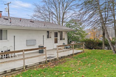 Photo of 718 W Ingomar Rd #2, Pittsburgh, PA 15237 (MLS # 1732086)