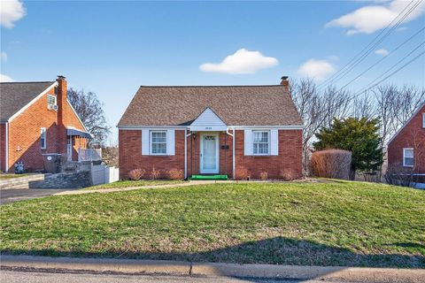 Photo of 3553 Oakleaf Rd, Pittsburgh, PA 15227 (MLS # 1743537)