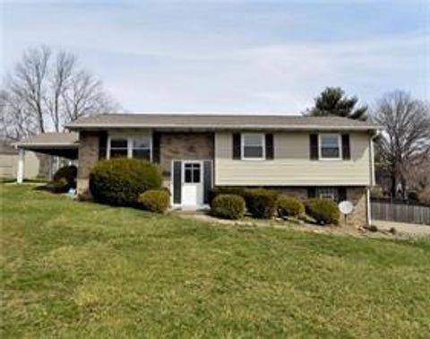 Photo of 189 Wiggins Ln, Uniontown, PA 15401 (MLS # 1746282)