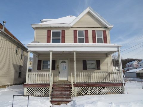 Photo of 1203 2nd Ave, Conway, PA 15027 (MLS # 1743459)