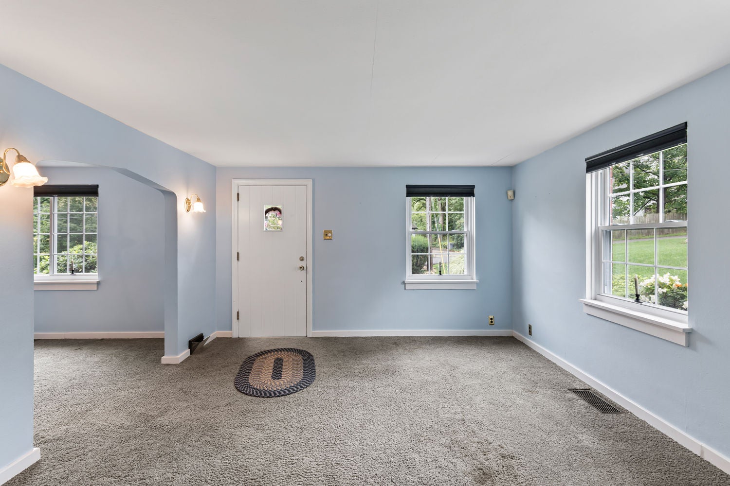 76 Kingston Ave