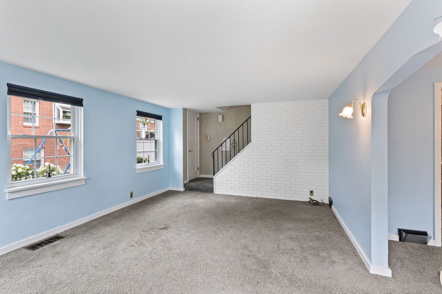 76 Kingston Ave