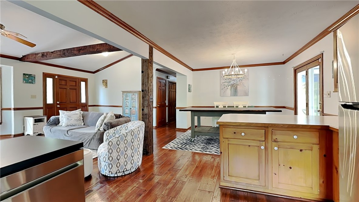 Murrysville, Pennsylvania 15668, United States, 3 Bedrooms Bedrooms, ,2 BathroomsBathrooms,Residential,Active,215895