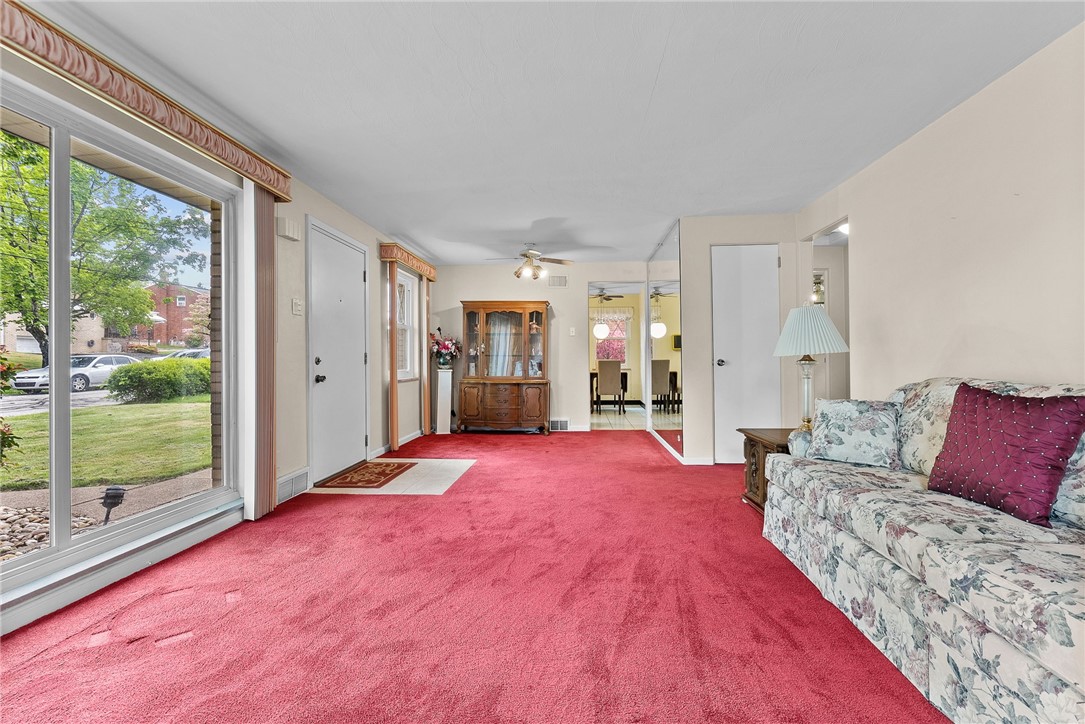 1118 Mcknight Dr, Bethel Park, Pennsylvania image 6