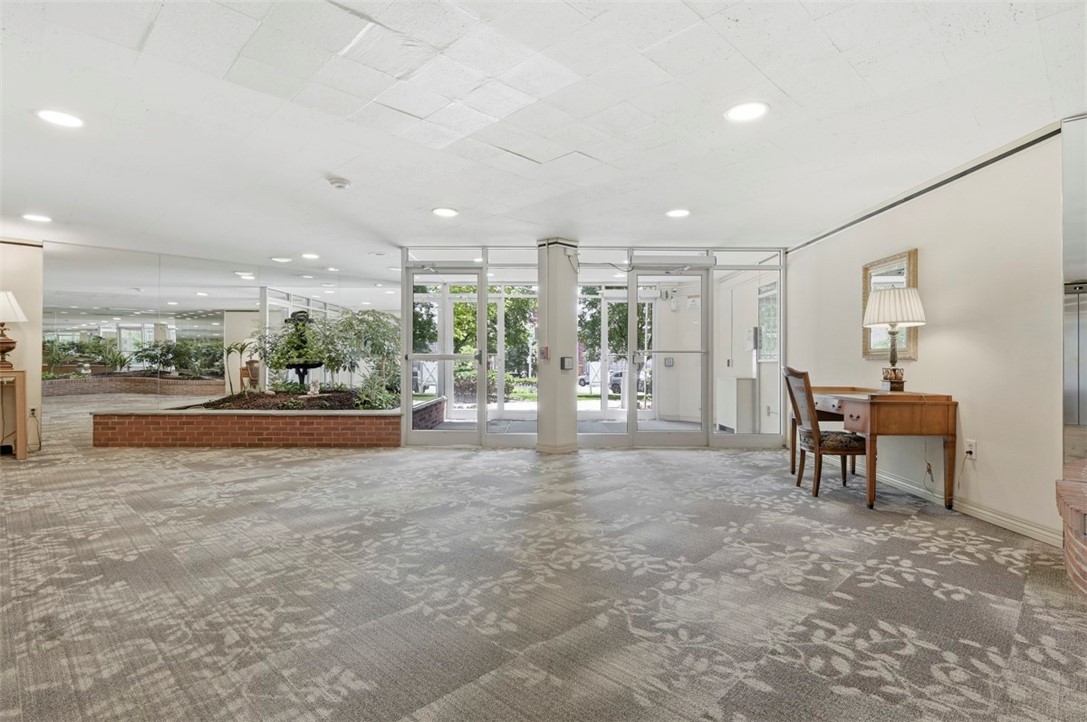 4625 5th Ave 200