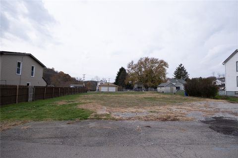 Vacant Land For Sale - 111 Poplar St St<br/> Imperial, PA 15126