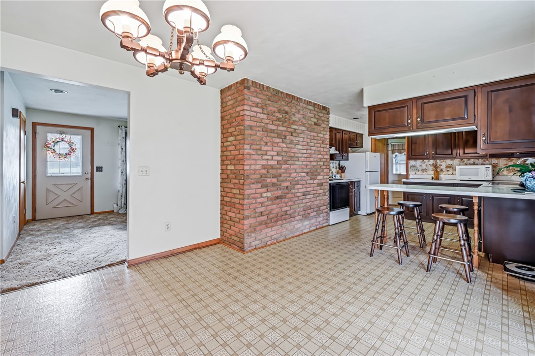 Hermitage, Pennsylvania 16148, United States, 3 Bedrooms Bedrooms, ,2 BathroomsBathrooms,Residential,Active,243611