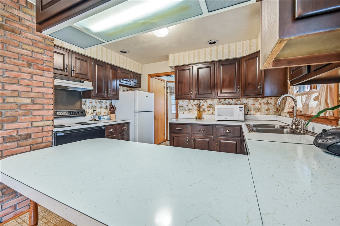 Hermitage, Pennsylvania 16148, United States, 3 Bedrooms Bedrooms, ,2 BathroomsBathrooms,Residential,Active,243611