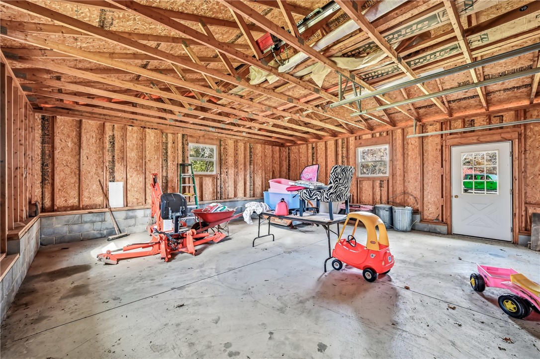 Hermitage, Pennsylvania 16148, United States, 3 Bedrooms Bedrooms, ,2 BathroomsBathrooms,Residential,Active,243611