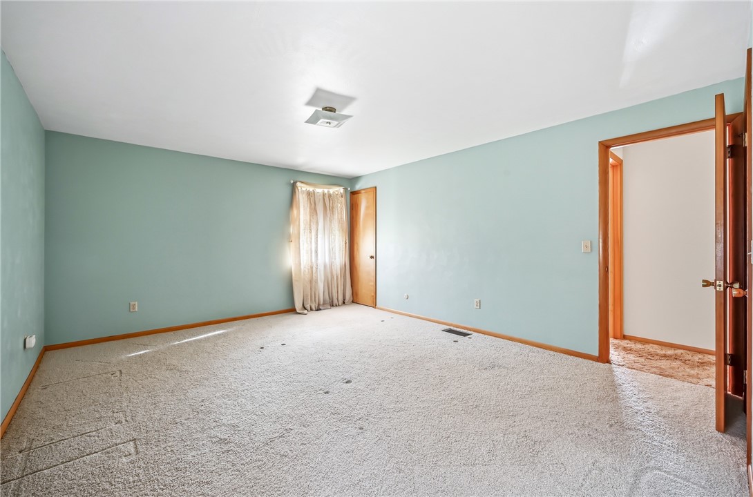 Hermitage, Pennsylvania 16148, United States, 3 Bedrooms Bedrooms, ,2 BathroomsBathrooms,Residential,Active,243611