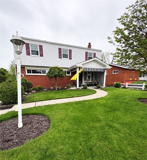 Photo of 216 Woodridge Dr, Carnegie, PA 15106 (MLS # 1751688)