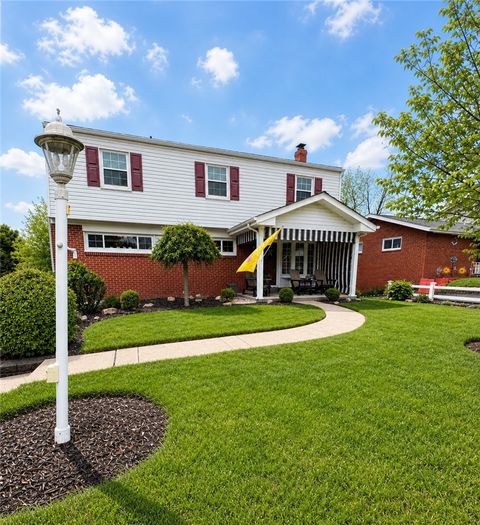 Photo of 216 Woodridge Dr, Carnegie, PA 15106 (MLS # 1751688)
