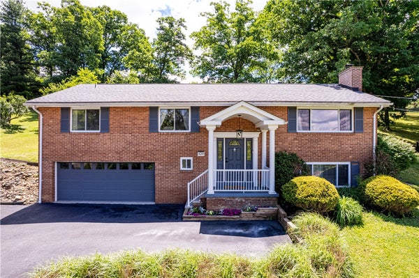 109 WESTVIEW DR, LIGONIER, PA 15658 - Image ef826df4f42de7dea1db8b452e236de5/298484541