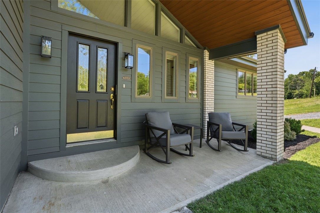 2420 Thomas Dr