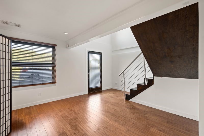 1645 Pegher Lane