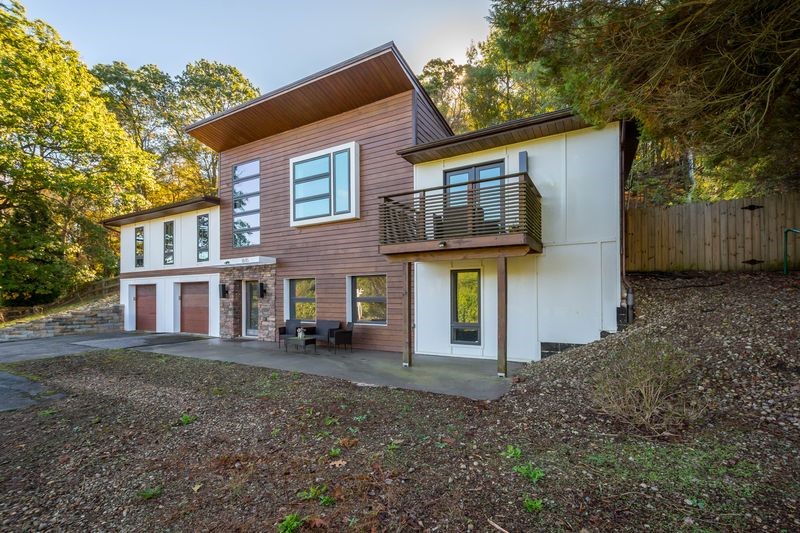 1645 Pegher Lane