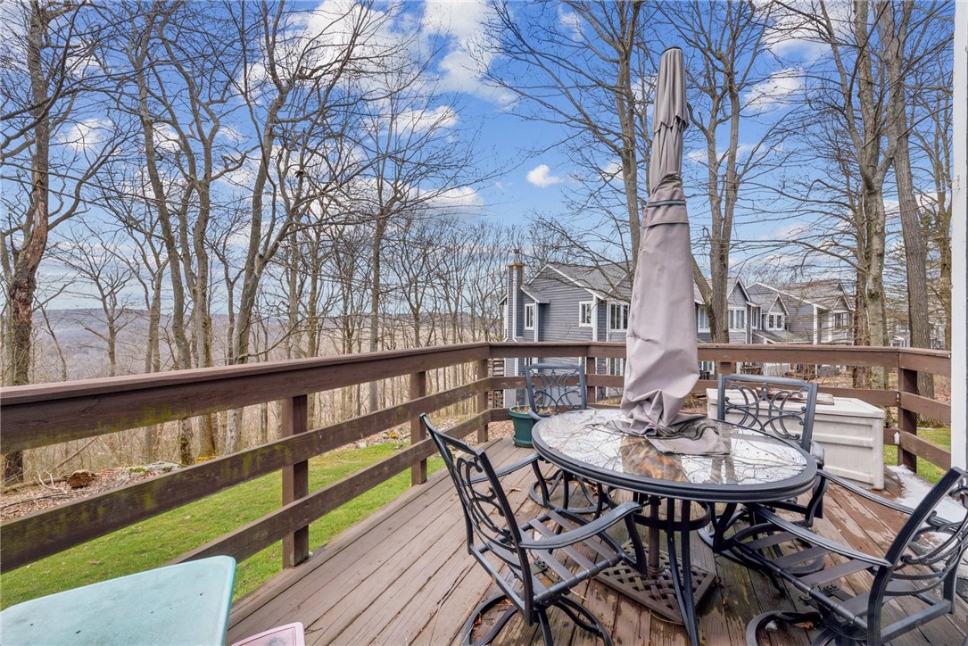 1836 Eagles Ridge Terrace, Hidden Valley, Pennsylvania image 16