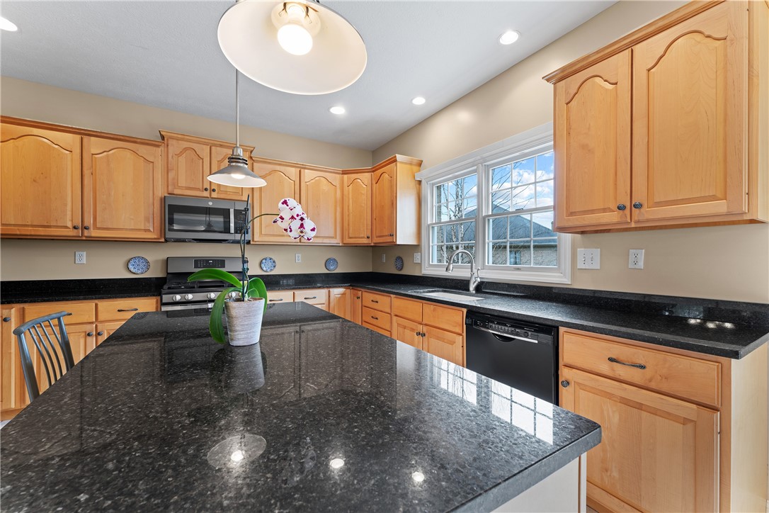 South Fayette, Pennsylvania 15017, United States, 4 Bedrooms Bedrooms, ,3 BathroomsBathrooms,Residential,Active,93640