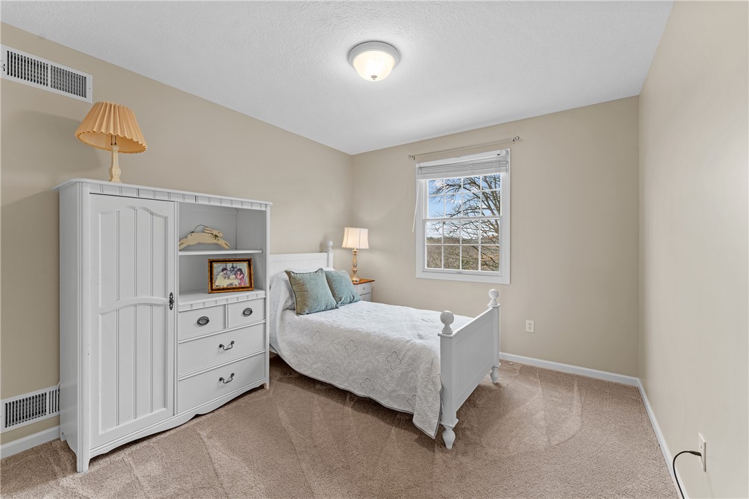 South Fayette, Pennsylvania 15017, United States, 4 Bedrooms Bedrooms, ,3 BathroomsBathrooms,Residential,Active,93640