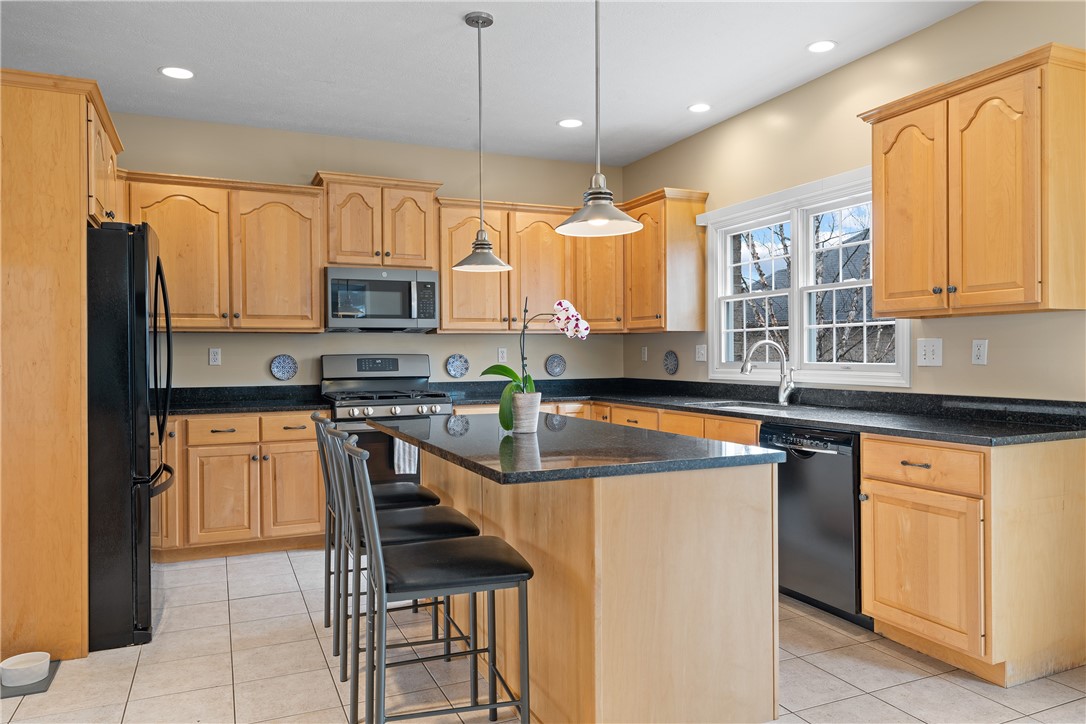 South Fayette, Pennsylvania 15017, United States, 4 Bedrooms Bedrooms, ,3 BathroomsBathrooms,Residential,Active,93640