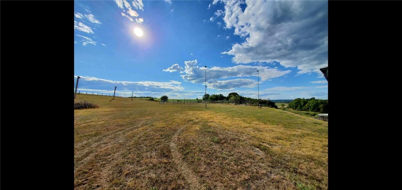 1636 Perry Highway