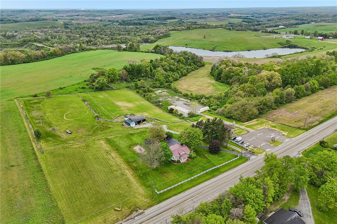 1636 Perry Highway