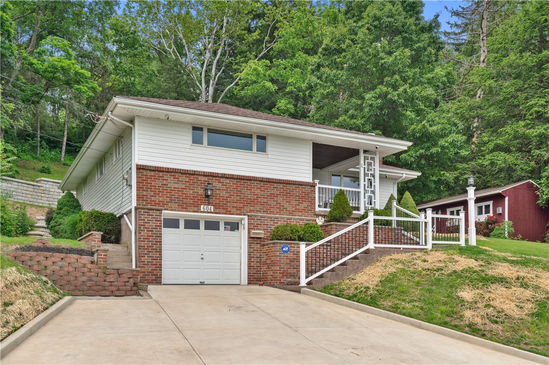 604 Clawson Ave Ave, Youngwood, Pennsylvania image 1