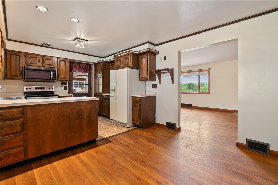604 Clawson Ave Ave, Youngwood, Pennsylvania image 12