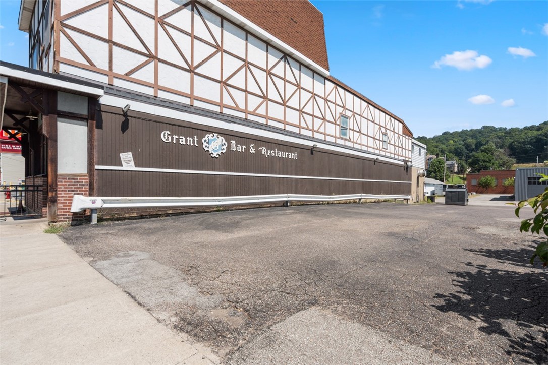 114 Grant Ave