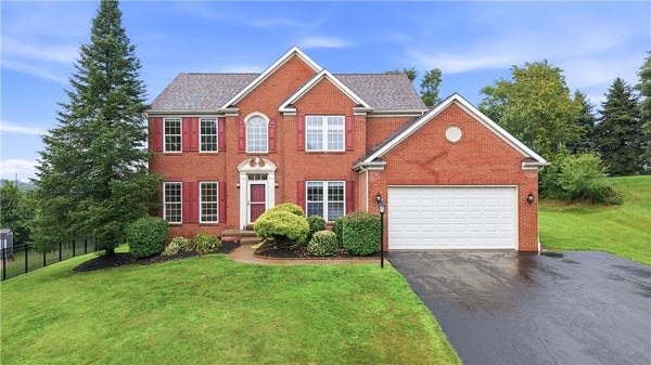 237 FIELD CLUB CIR, MC KEES ROCKS, PA 15136 - Image effb1b4d2e5deab5d8cd8c8c6b830809/2274969574