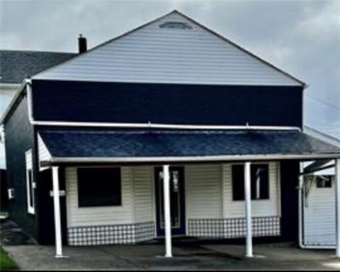 Photo of 938 Drey St, New Kensington, PA 15068 (MLS # 1738006)