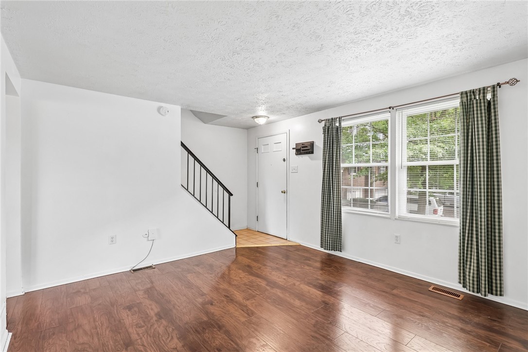321 Laporte Ct
