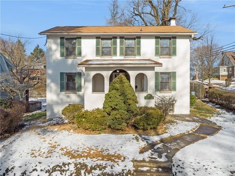 Photo of 25 Jonquil Pl, Pittsburgh, PA 15228 (MLS # 1735047)