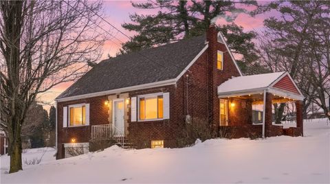 Photo of 523 Thomas St, Pittsburgh, PA 15239 (MLS # 1739501)