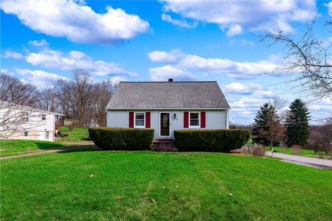 Photo of 202 Rural Dr, Butler, PA 16001 (MLS # 1745555)