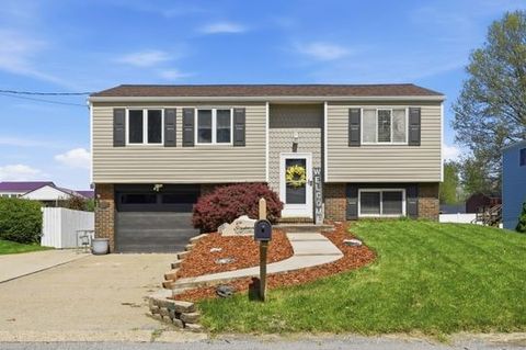 Photo of 616 Snyder St. St, Conway, PA 15027 (MLS # 1749627)