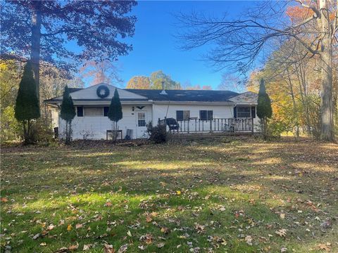 Homes For Sale - 617 Fullingmill Rd<br/> Jefferson Twp, PA 16137
