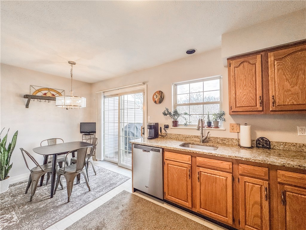 905 Berrington Court Ct, Bethel Park, Pennsylvania image 7