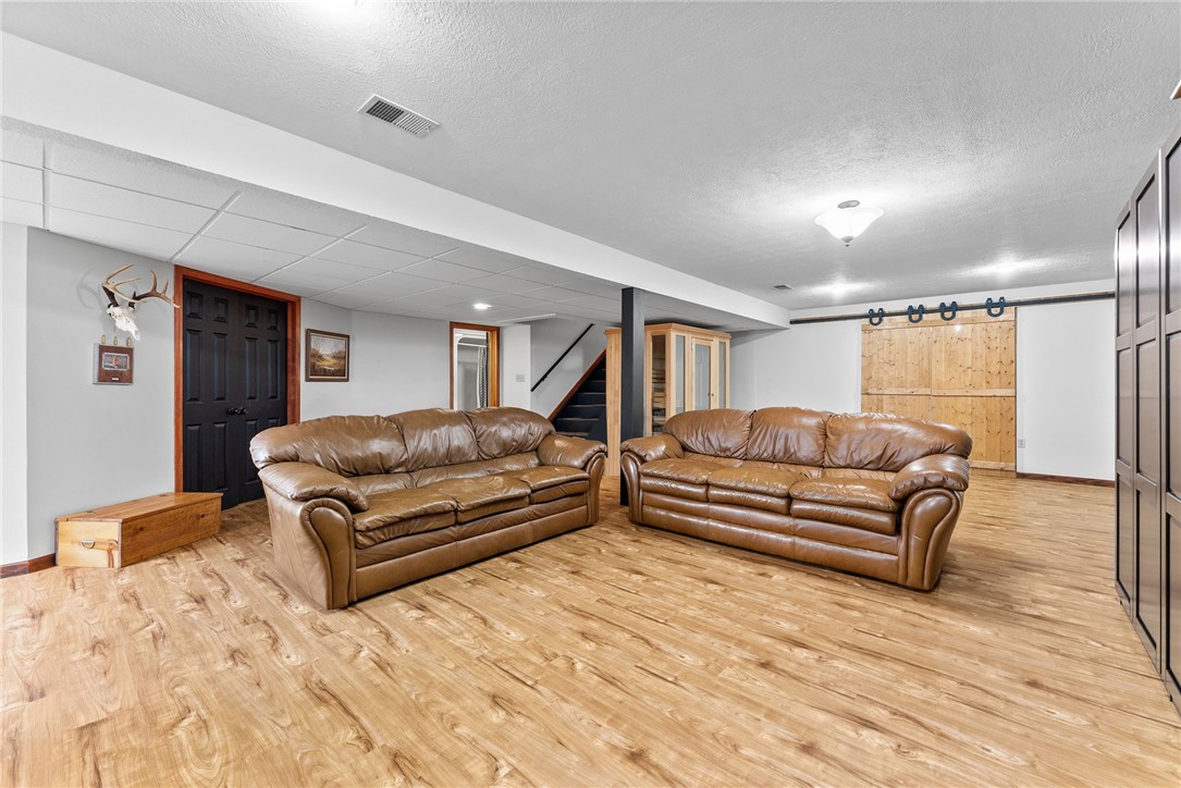 844 Old Millcreek Rd, Hookstown, Pennsylvania image 28